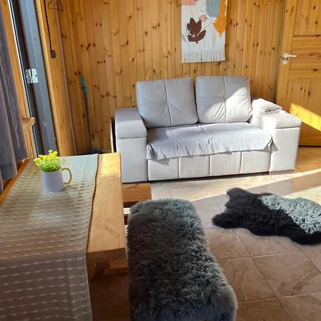 Maja Saunaga Kahele Arturis Romeda