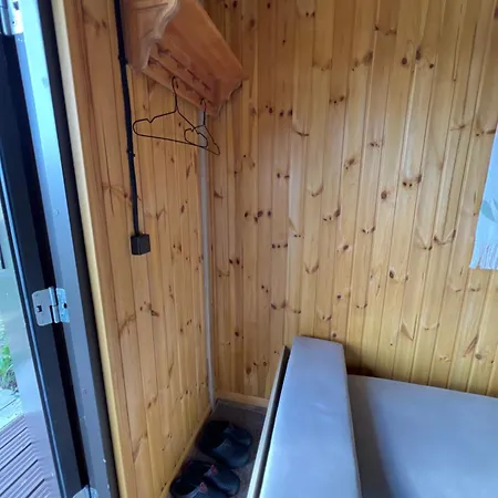 Maja Saunaga Kahele Arturis *